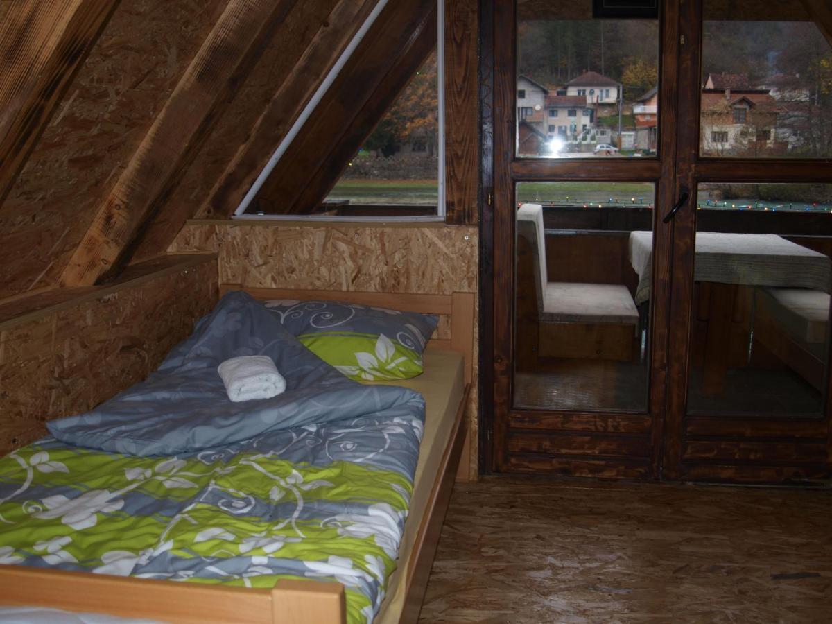 Alfa Apartment Kulen Vakuf Luaran gambar