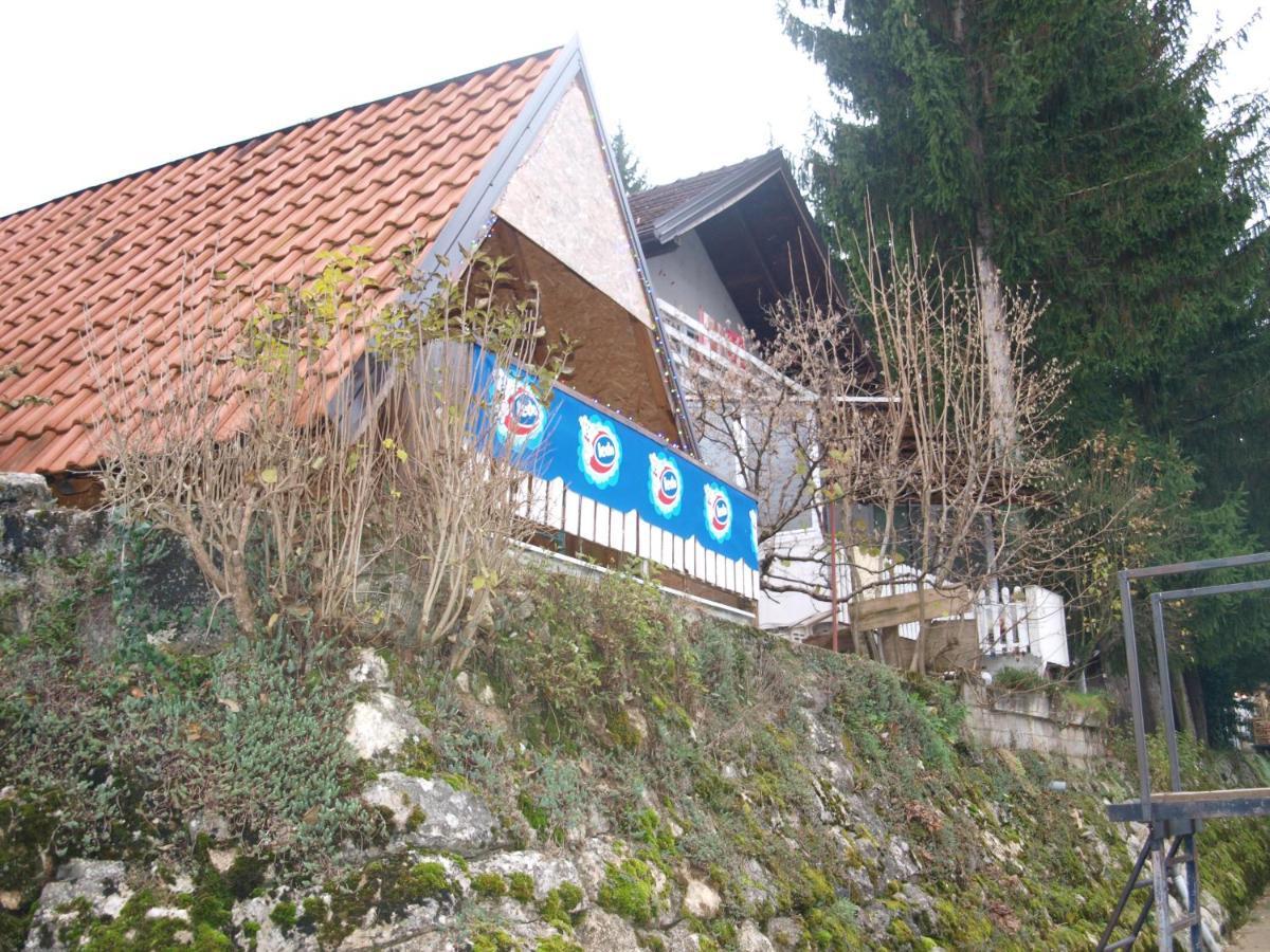 Alfa Apartment Kulen Vakuf Luaran gambar