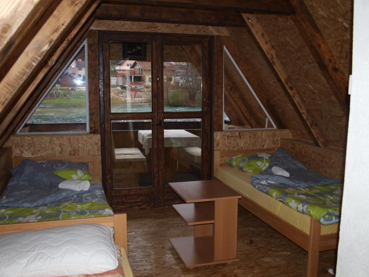Alfa Apartment Kulen Vakuf Luaran gambar
